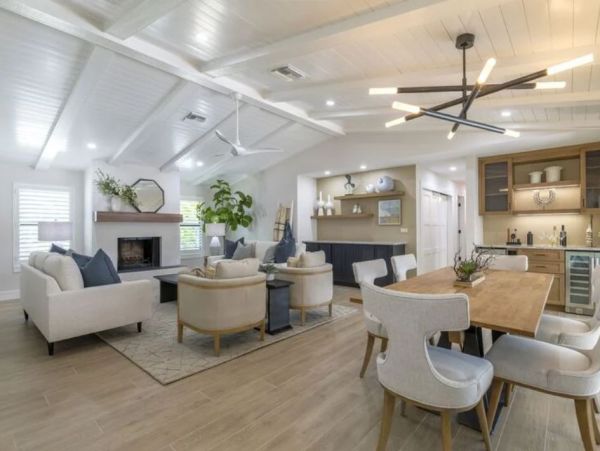 Sanibel Vacation Rental: Luxurious Canal-Front Retreat