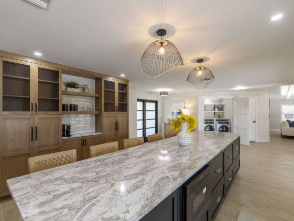 Sanibel Vacation Rental: Luxurious Canal-Front Retreat