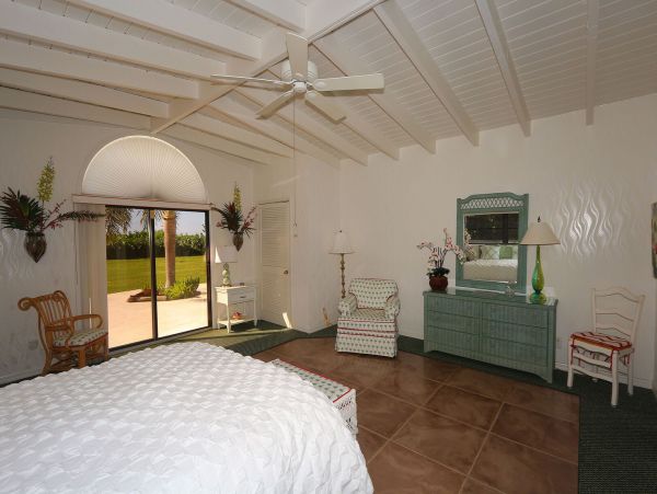 Beachfront Naples Vacation Home With Private Pool