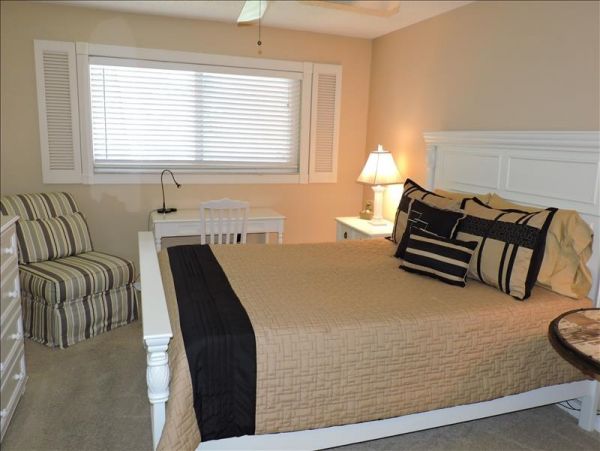Naples Condo 965742