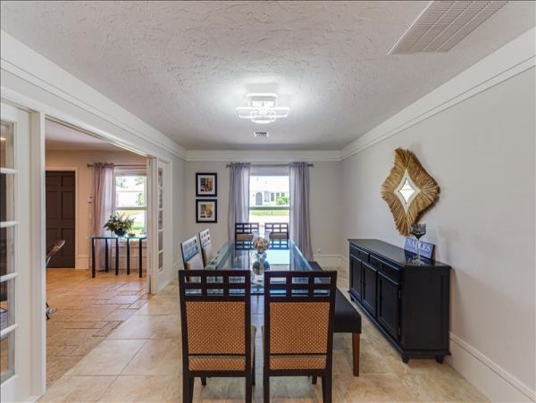 Elegant Vacation Rental with 4 Bedrooms in Naples