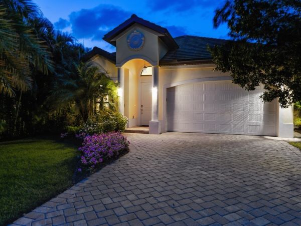 Naples Vacation Rental - Luxury Vanderbilt Beach Vacation Home with Pool & Spa