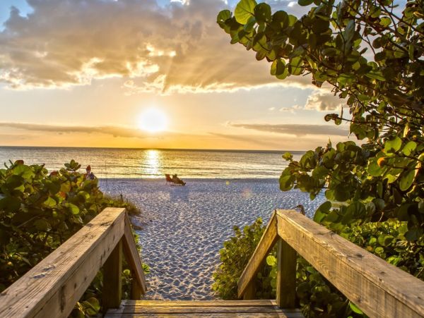 Naples Vacation Rental - Luxury Vanderbilt Beach Vacation Home with Pool & Spa