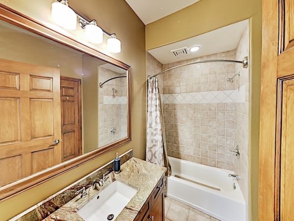 Walk to Lift 2 Bedroom Vacation Condo in Vail