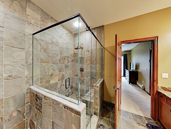 Walk to Lift 2 Bedroom Vacation Condo in Vail