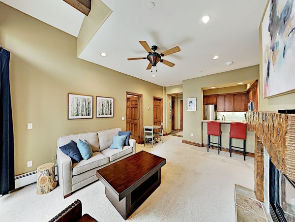 Walk to Lift 2 Bedroom Vacation Condo in Vail