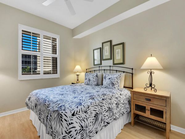 Naples Vacation Condo Three Bedroom Walk to Beach