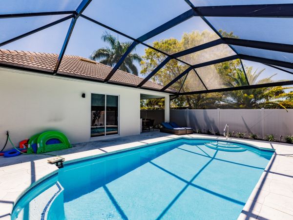 Renovated 4 Bedroom Naples Vacation Home Vanderbilt Beach