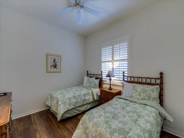 Naples Condo 965770