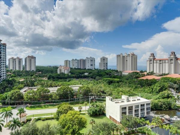 Naples Condo 965770
