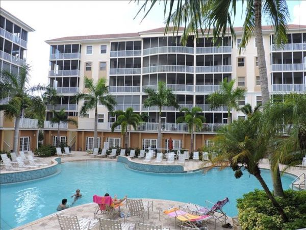 Naples Condo 965770