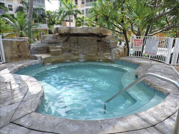 Naples Condo 965770
