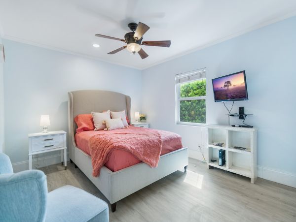 Fort Lauderdale Luxury Five Bedroom Vacation Home