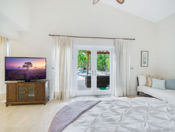 Fort Lauderdale Luxury Five Bedroom Vacation Home