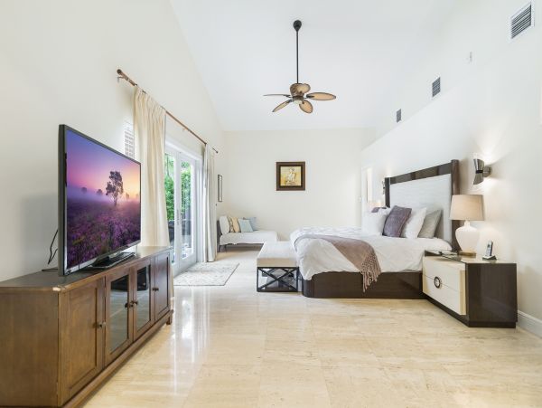 Fort Lauderdale Luxury Five Bedroom Vacation Home