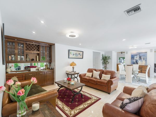Fort Lauderdale Luxury Five Bedroom Vacation Home