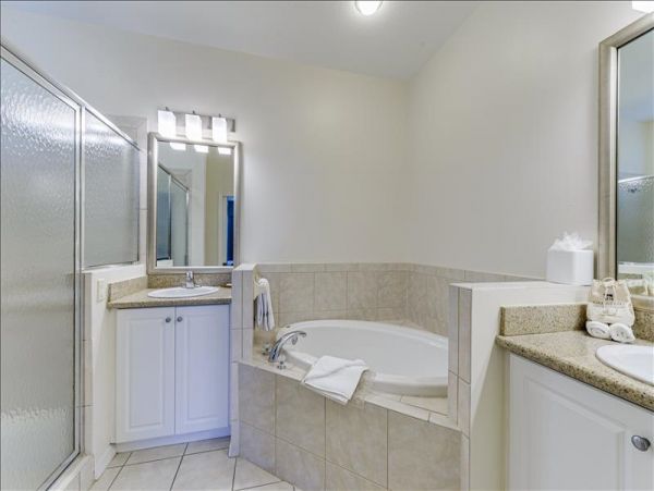 Naples Condo 965772
