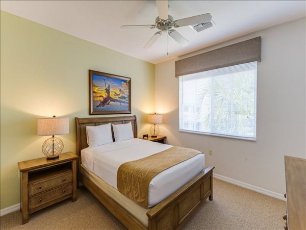 Naples Condo 965772