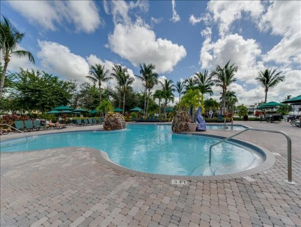 Naples Condo 965772