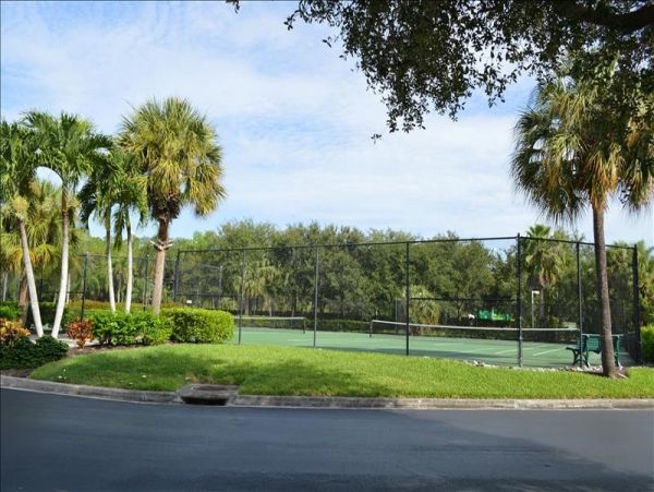 Naples Condo 965774