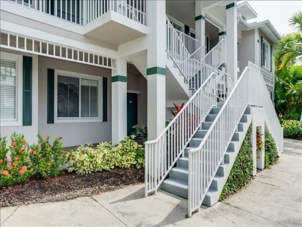 Naples Condo 965779