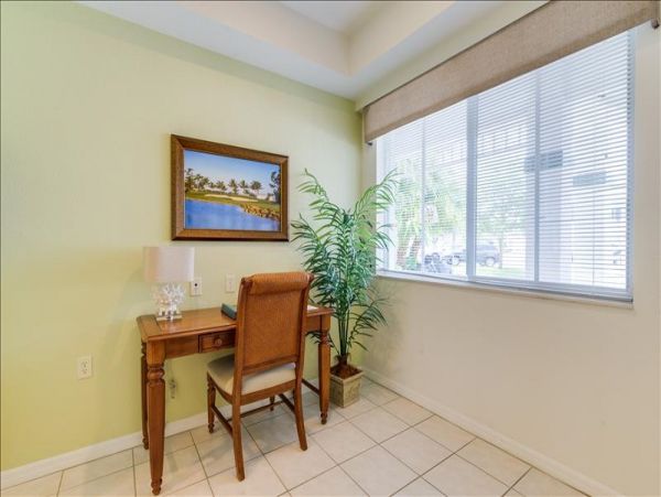 Naples Condo 965779
