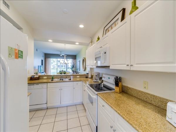Naples Condo 965779