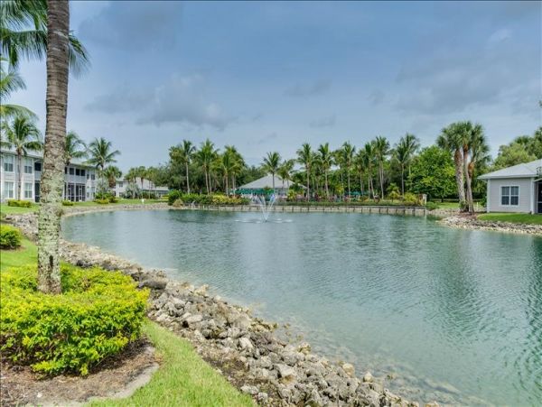 Naples Condo 965779