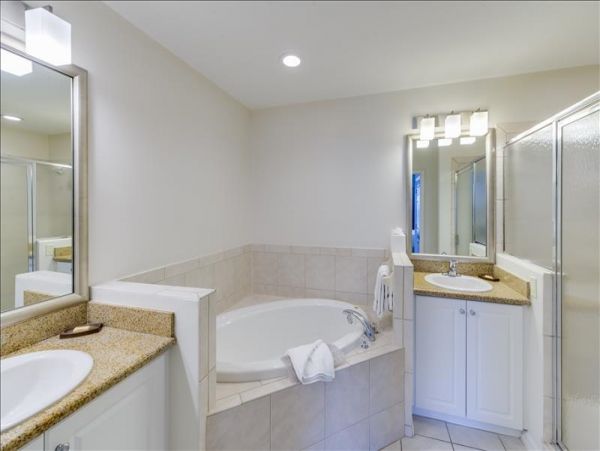 Naples Condo 965779