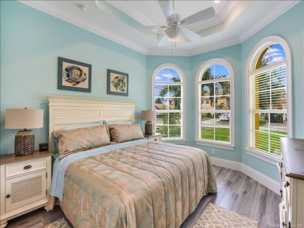 Naples Home 965781