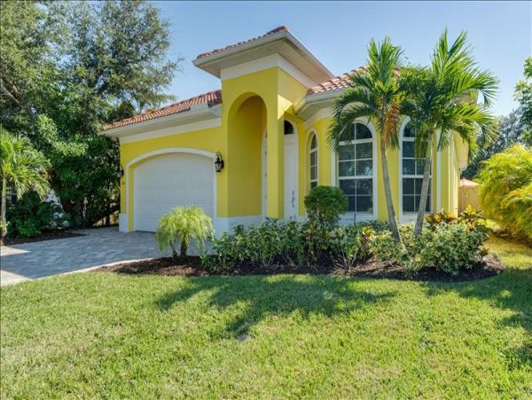 Naples Home 965781