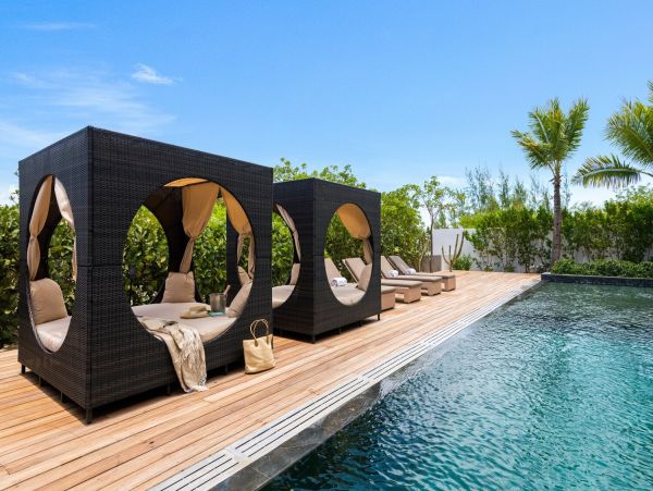 Oceanview Turks and Caicos Pool Home Plus Guest House