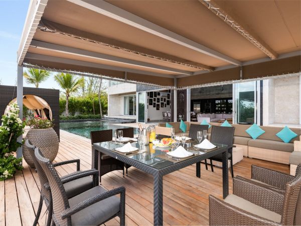 Oceanview Turks and Caicos Pool Home Plus Guest House