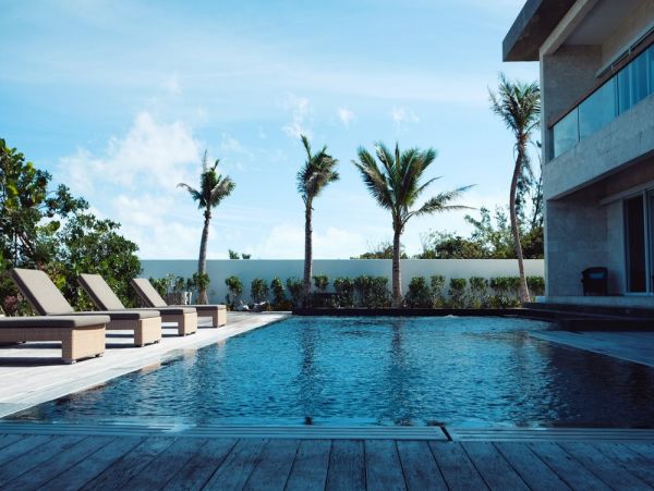 Oceanview Turks and Caicos Pool Home Plus Guest House