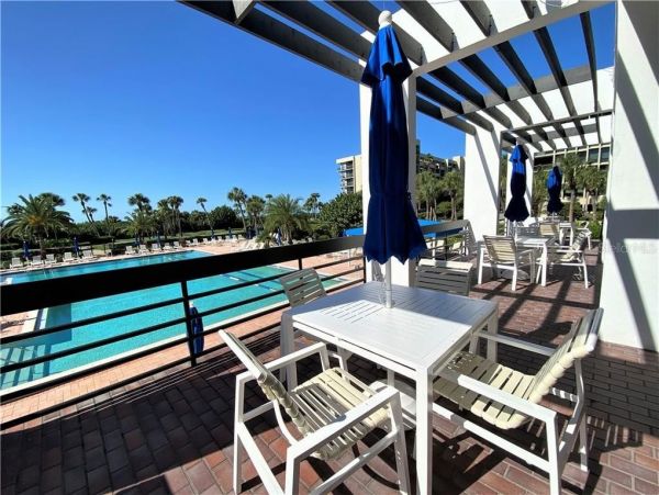 Short Walk to Beach Longboat Key Vacation Condo Two Bedroom