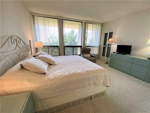 Short Walk to Beach Longboat Key Vacation Condo Two Bedroom