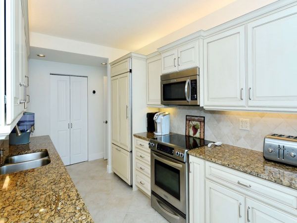 Longboat Key 2 Bedroom Beachfront Condo Direct Gulf Views