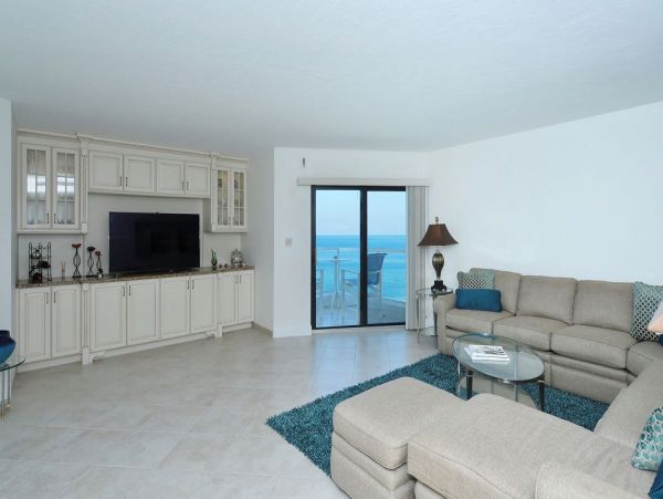 Longboat Key 2 Bedroom Beachfront Condo Direct Gulf Views