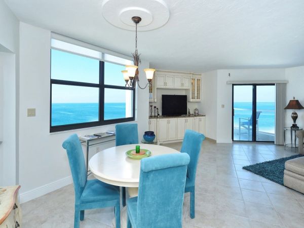 Longboat Key 2 Bedroom Beachfront Condo Direct Gulf Views