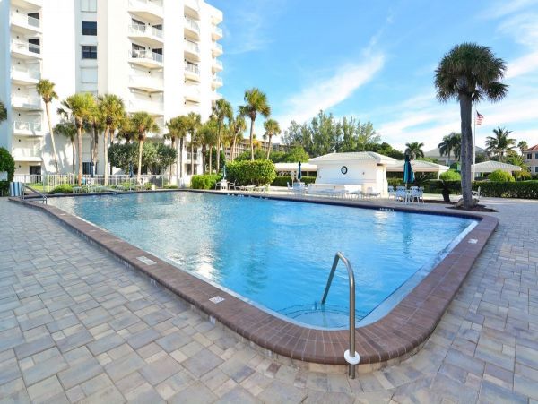Longboat Key 2 Bedroom Beachfront Condo Direct Gulf Views