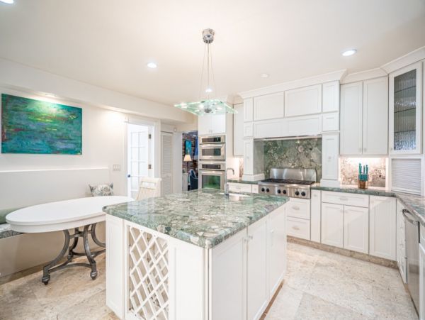 Hollywood Home 965836