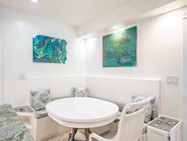 Hollywood Home 965836