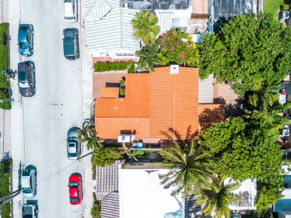 Hollywood Home 965836