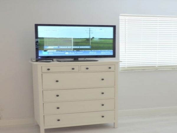 Hollywood Condo 965837
