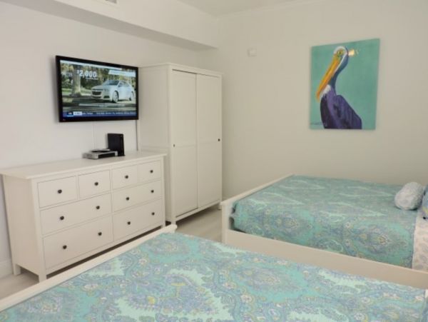 Hollywood Condo 965837