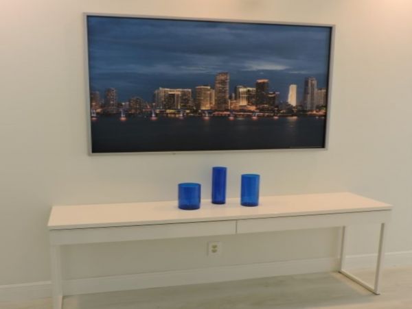 Hollywood Condo 965837