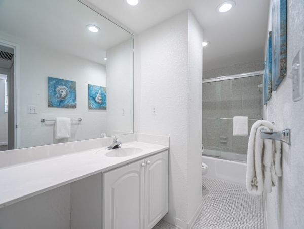 Hollywood Condo 965838
