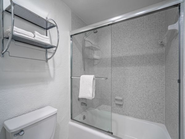 Hollywood Condo 965838