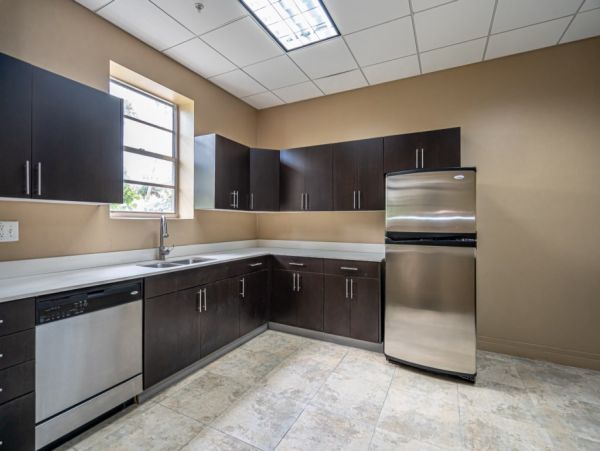 Hollywood Condo 965838
