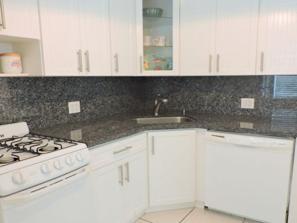Hollywood Condo 965839